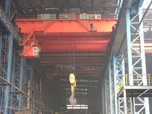 puente Crane With Metal Ladle Casting del haz del doble de 20t 25t 50t 60t 80t